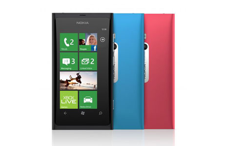 Software update brings battery boost to Nokia Lumia 800