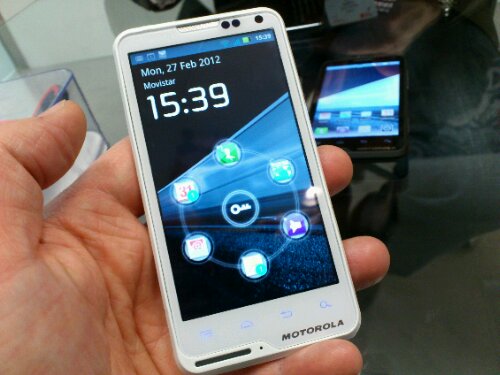 Motorola MOTOLUXE in white at Tesco