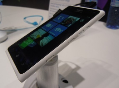 Nokia Lumia 900 now available SIM free