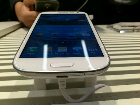 Samsung Galaxy SIII – Available a day early