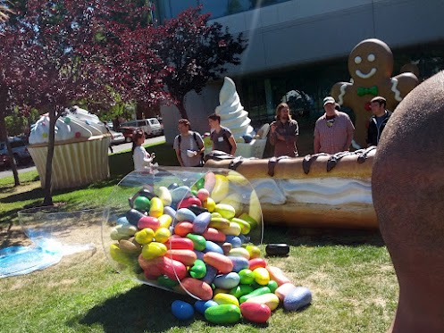 Jelly Bean goes up on the Google lawn