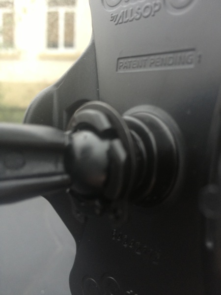 Clingo Universal In Car Holder   Review