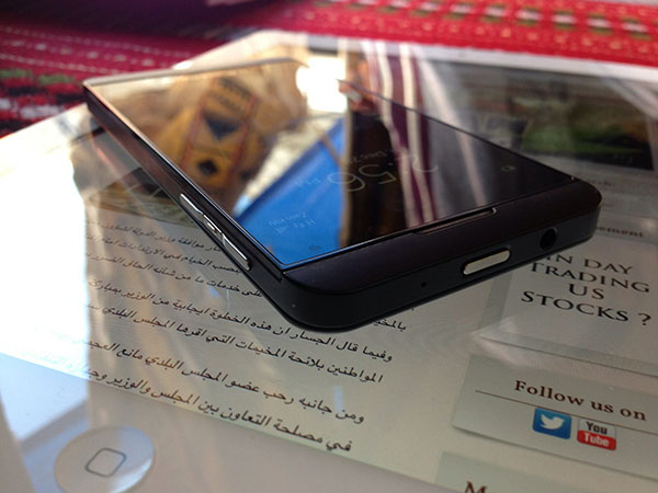 More BlackBerry Z10 images leak