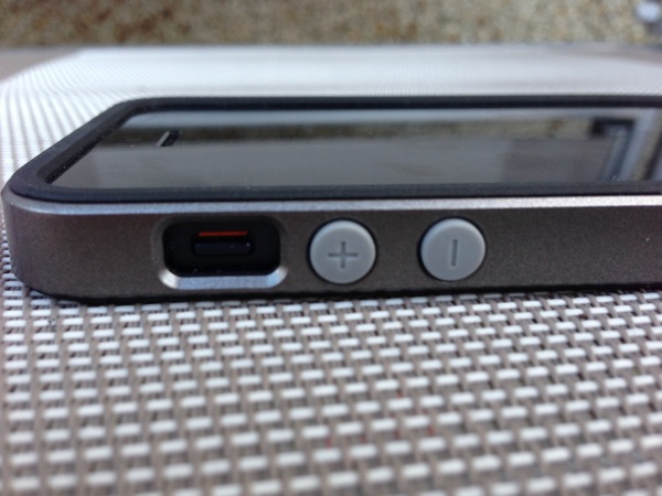 Spigen SGP Neo Hybrid EX Metal iPhone 5 Case   Review