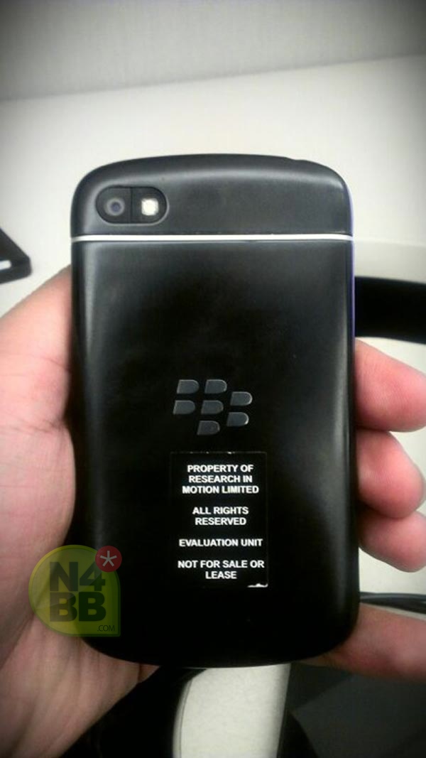 More BlackBerry X10 photos leaked
