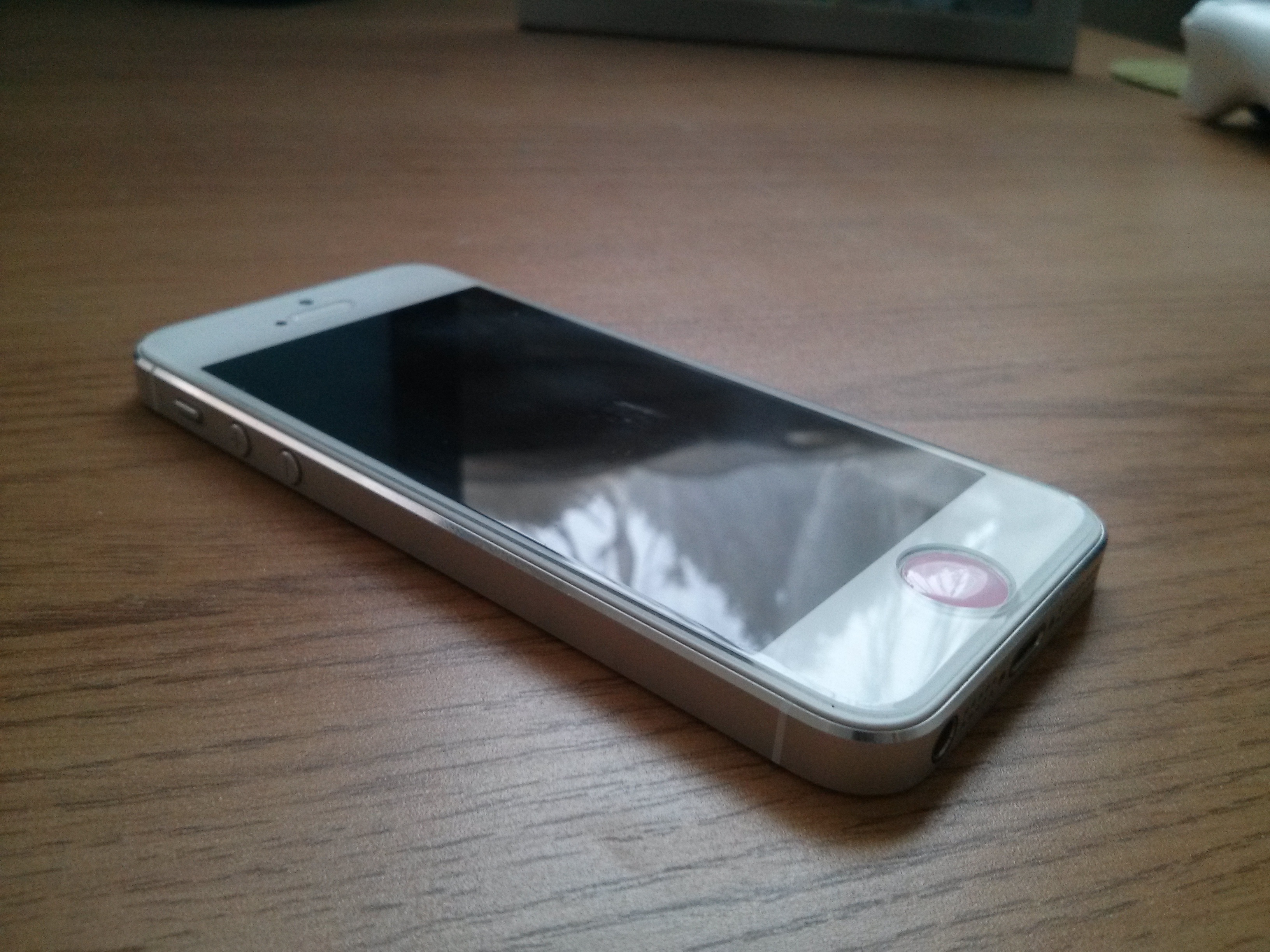 Spigen Glas.tr for iPhone 5 â€“ Review | Coolsmartphone