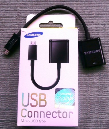 Samsung Galaxy Note genuine accessories round up. Docks, cases and an adaptor