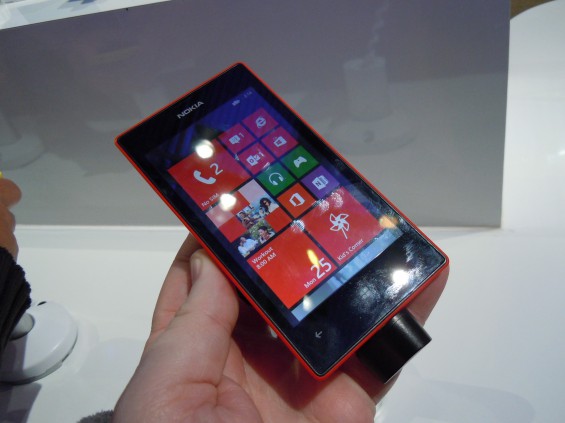 MWC   Nokia Lumia 520 hands on