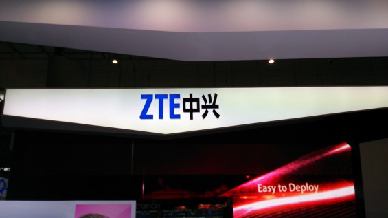 MWC   ZTE Grand Memo hands on