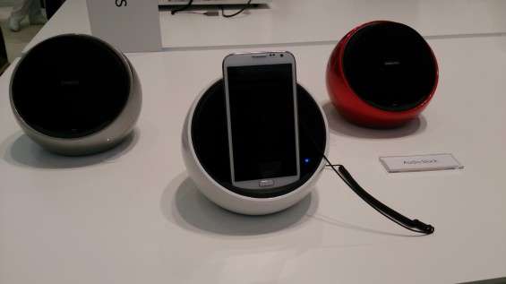 MWC   Samsung accessories