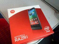 Motorola RAZR i is now getting updated to Jelly Bean