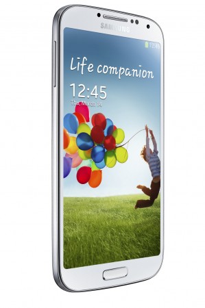 HTC get their claws out over the Galaxy S4
