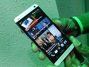 No microSD on the global HTC One due to radio size 