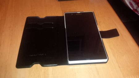 Muvit Slim and Stand, Xperia Z case review