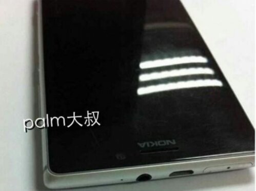 Pictures of the elusive Aluminium Nokia Lumia have appeared online