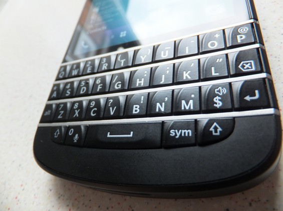 BlackBerry Q10   Review