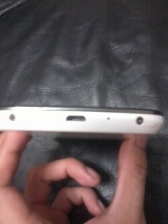 White Nexus 4 sold on second hand mobile phone trade in website