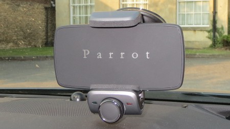 Parrot Minikit Smart Bluetooth car kit   Review