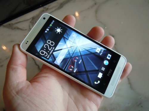 HTC One mini to arrive on EE and O2