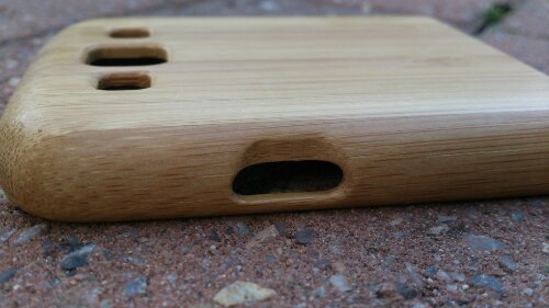 Review   The Snugg real bamboo wooden case