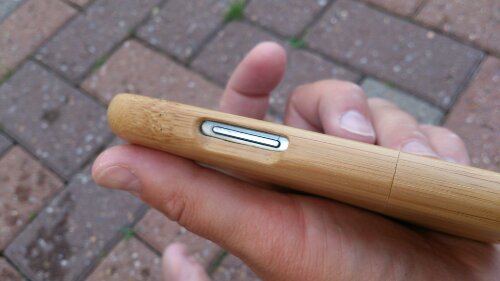 Review   The Snugg real bamboo wooden case