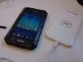 Suit of Armour Galaxy S4 and Goosewhite Qi charging pad review