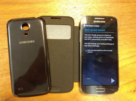 Official Samsung S View cover for Galaxy S4 mini   review