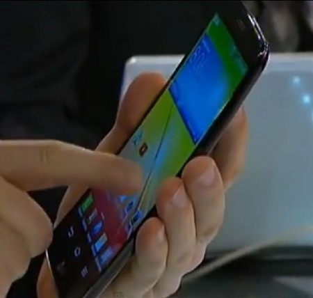 LG G Flex coming to the rest of the world too