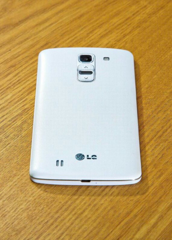 Pictures of the LG G Pro 2 leak out with rear buttons in tow