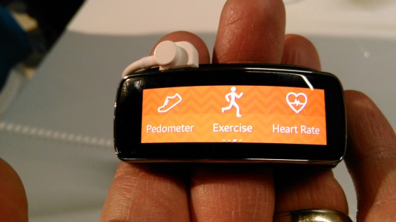 Samsung Gear Fit   Hands on