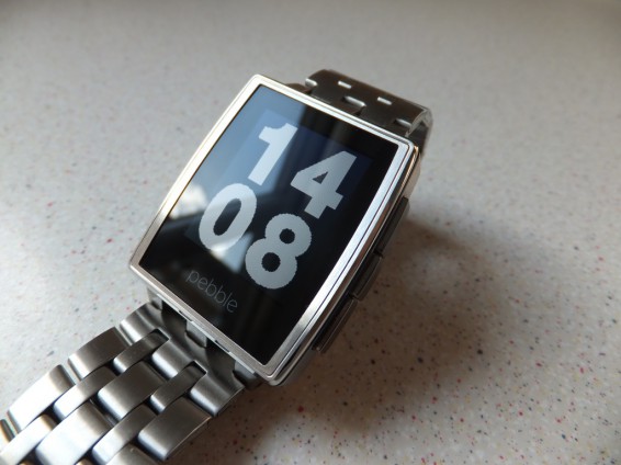 Pebble Steel   Review