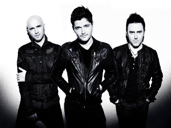Get tickets to see The Script when you get an Xperia Z3 or Z3 Compact from Vodafone
