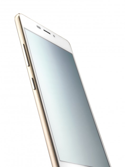 KAZAM take the diet pills. Thinnest smartphone in the world appears.