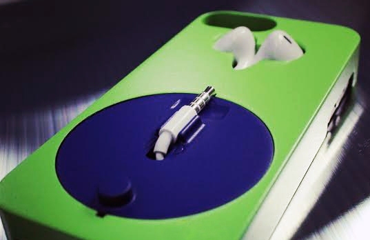 Forgot your headphones? How about a case that remembers them?