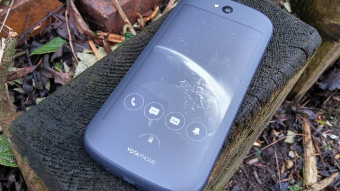 YotaPhone 2 Review