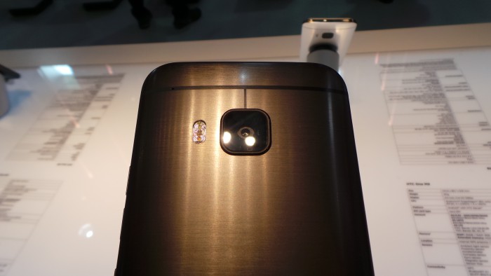 HTC One M9   EE go live with pre orders. Gold exclusive.