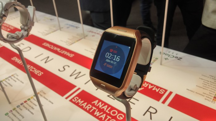 MWC   Kronoz. Can a watch maker create a smartwatch?