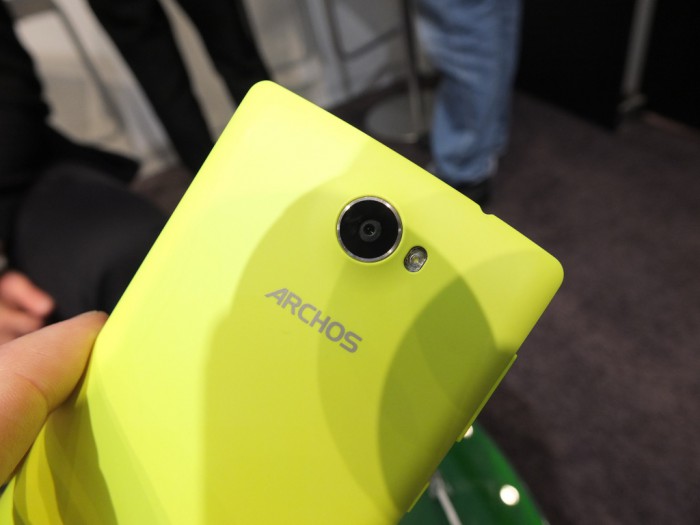 MWC   Hands on with the Archos 50 Diamond