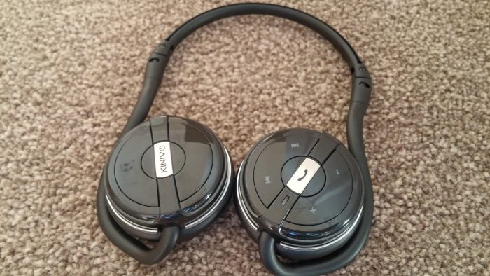 Kinivo BTH240 Bluetooth over ear headphones. Reviewed.