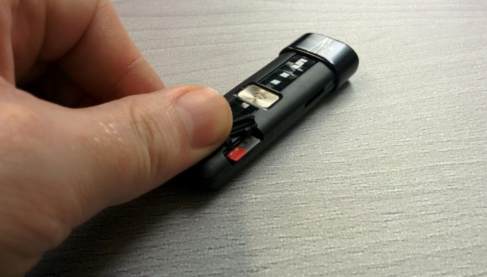 Sandisk Wireless Flash Drive   Review