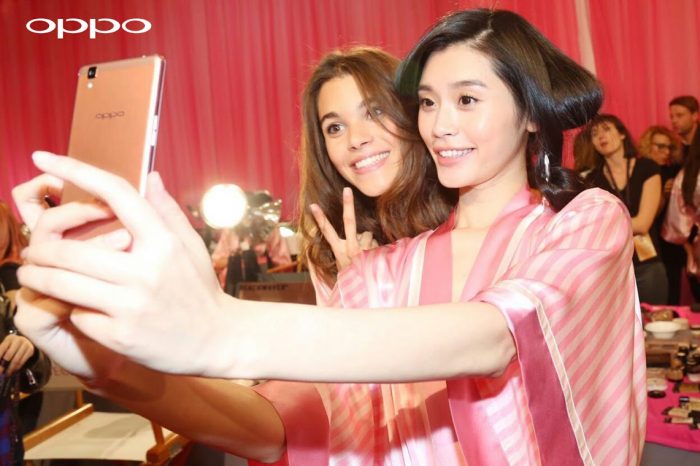 Oppo handset snaps up some underwear models