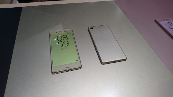 MWC   Sony Xperia X Series