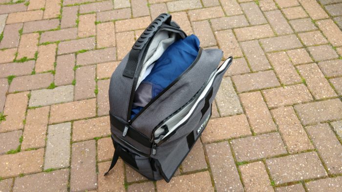 KitBrix CityBrix Bag Review   The gym and the office in one