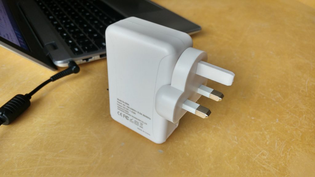 aLLreLi 4 port Travel Wall Adapter   Review