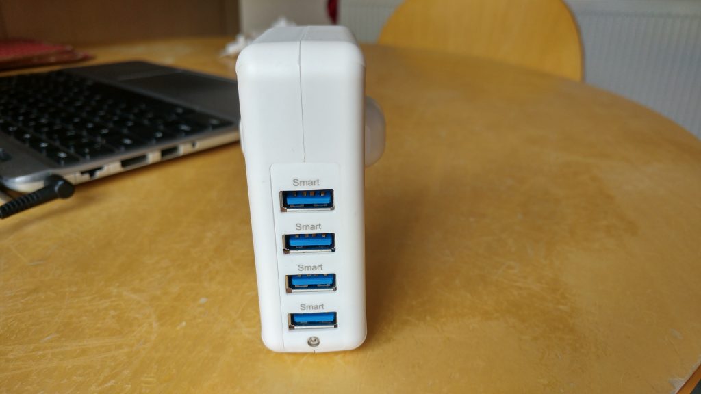 aLLreLi 4 port Travel Wall Adapter   Review