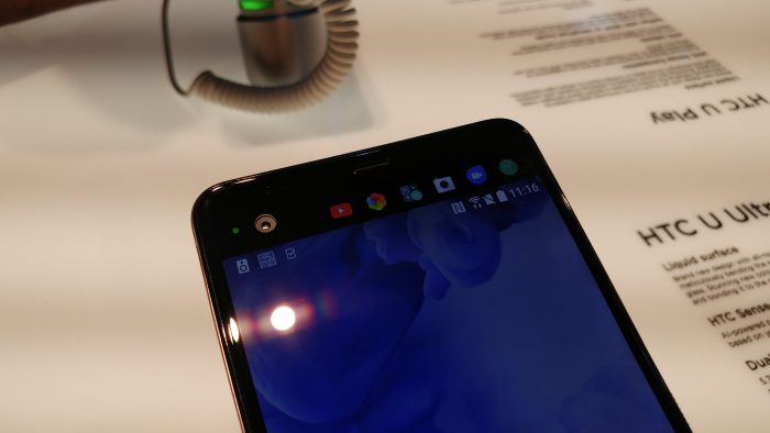 MWC   Hands on with the HTC U Play and U Ultra