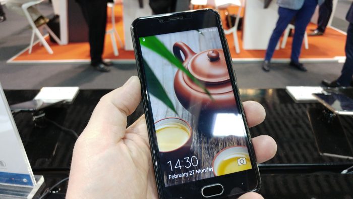 MWC   Hands on with the Doogee Shoot 2