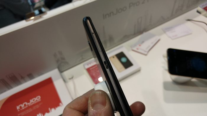 MWC   InnJoo Pro 2 Hands on.
