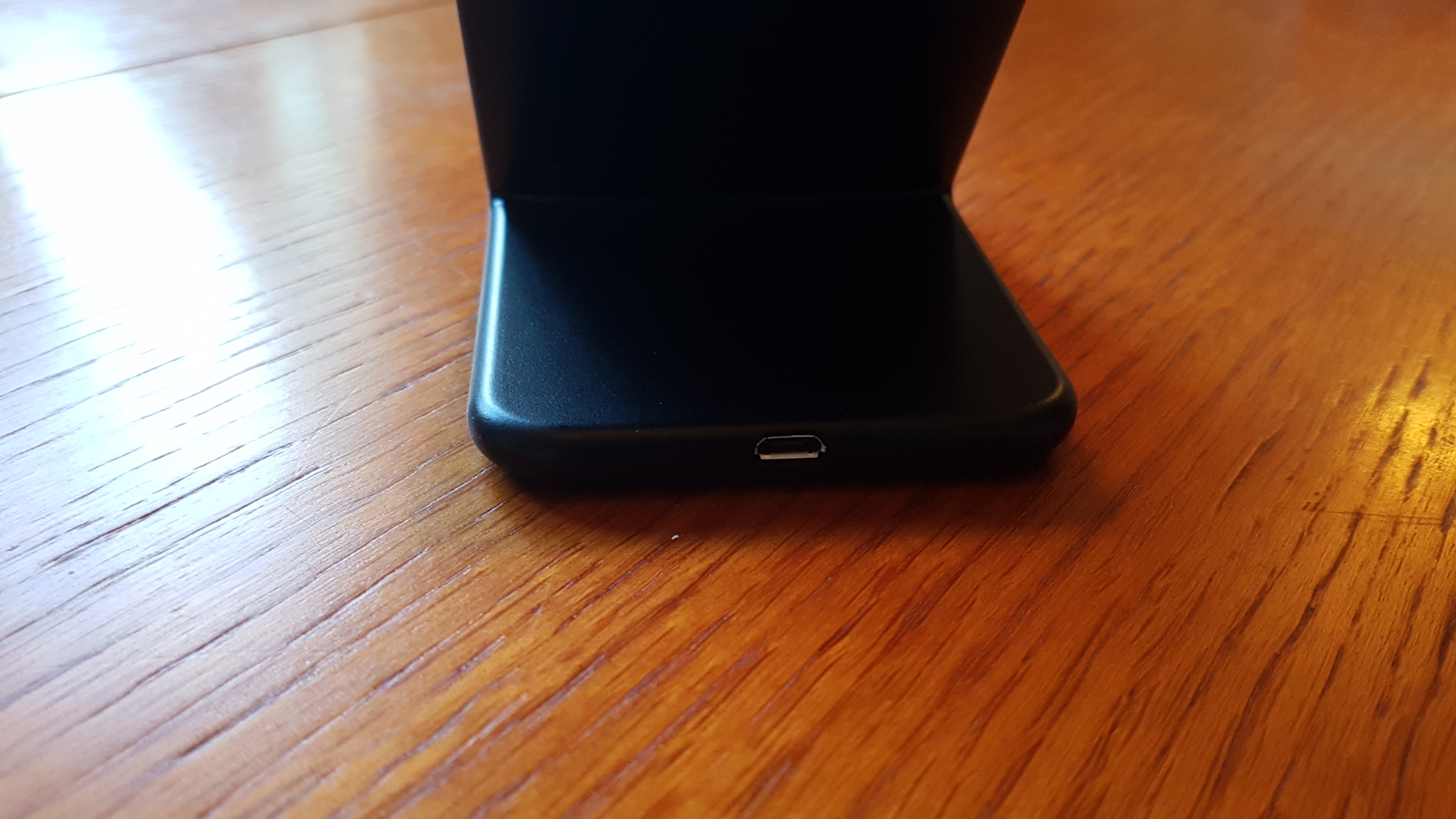 Seneo Wireless Fast charger   Review