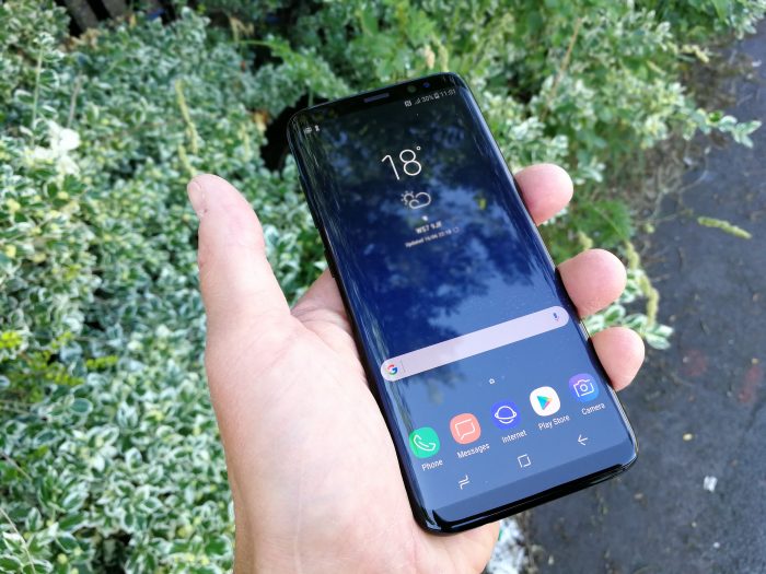 A Mobile Love Story   Comparing the Galaxy S8 and the LG G6